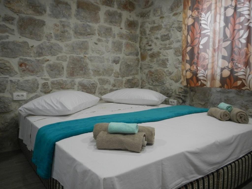 Apartments Valter Tisno Bagian luar foto
